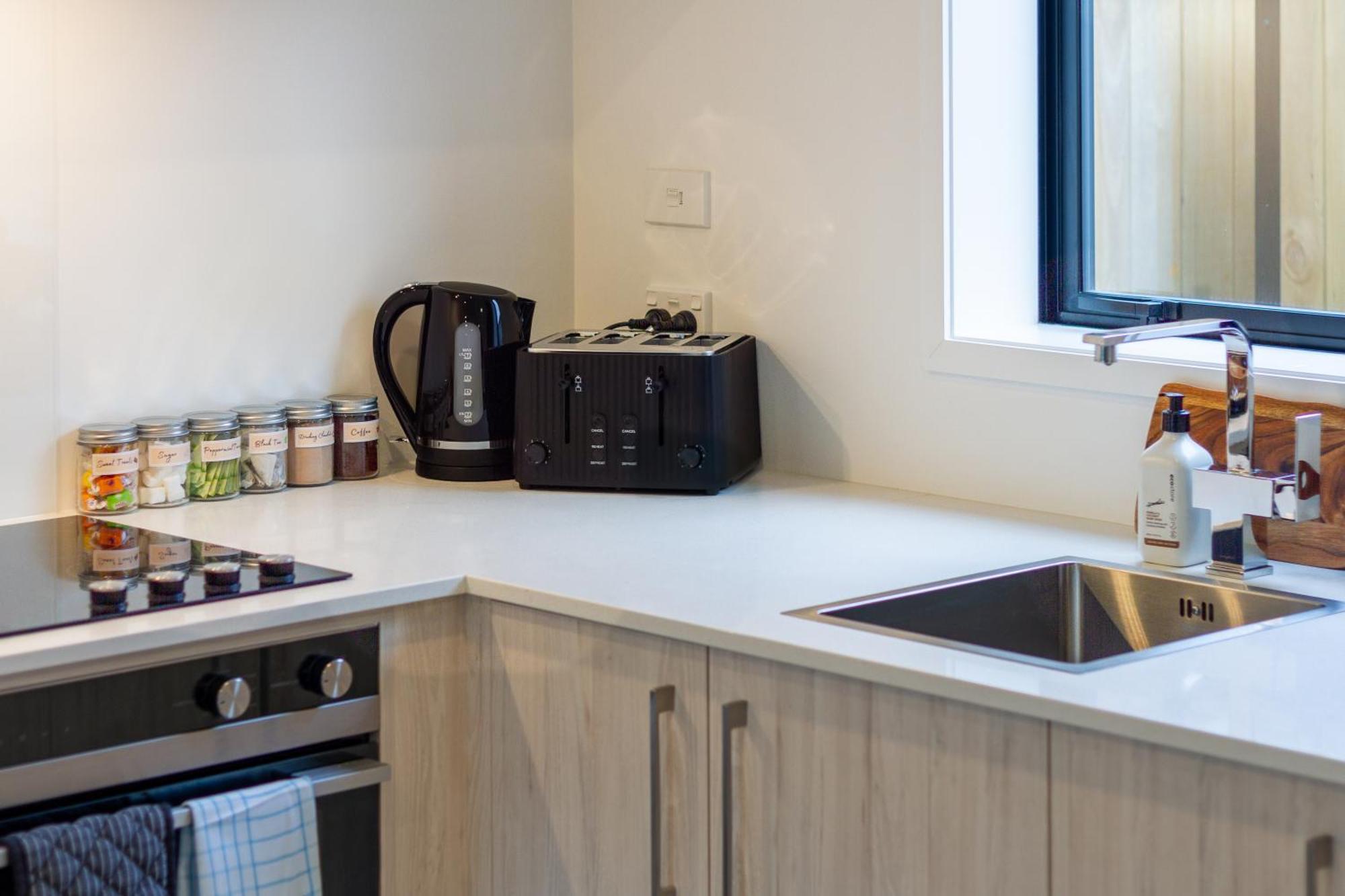 Ferienwohnung Cashel Street Hideaway 2 Bed 2 Bath Christchurch Exterior foto